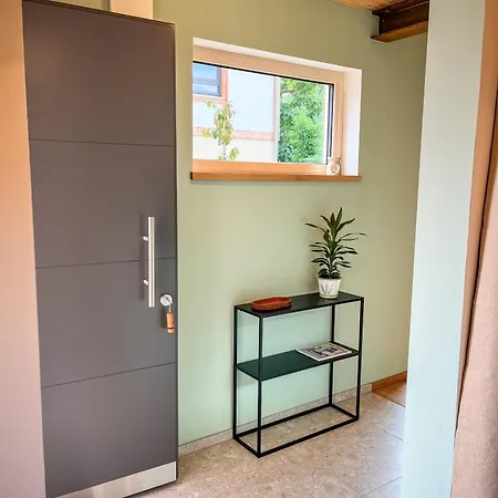 Amber Ferienhain - 'kirsche' Mit Verwunschenem Garten & Privater Sauna Hofheim in Unterfranken