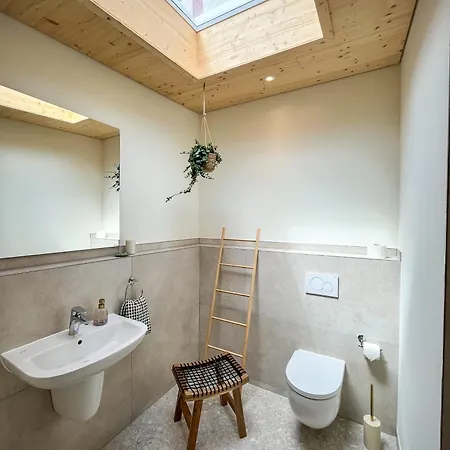 Prázdninový dům Amber Ferienhain - 'kirsche' Mit Verwunschenem Garten & Privater Sauna