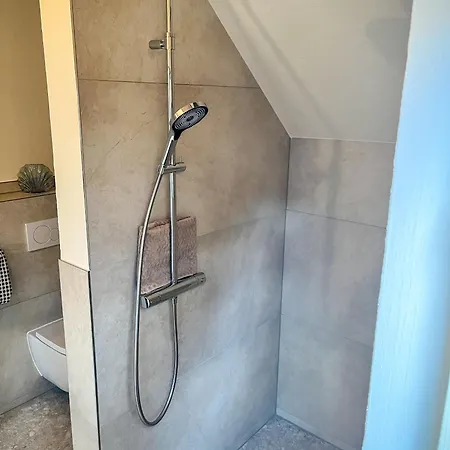Amber Ferienhain - 'kirsche' Mit Verwunschenem Garten & Privater Sauna Hofheim in Unterfranken