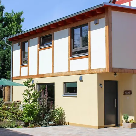 Prázdninový dům Amber Ferienhain - 'kirsche' Mit Verwunschenem Garten & Privater Sauna