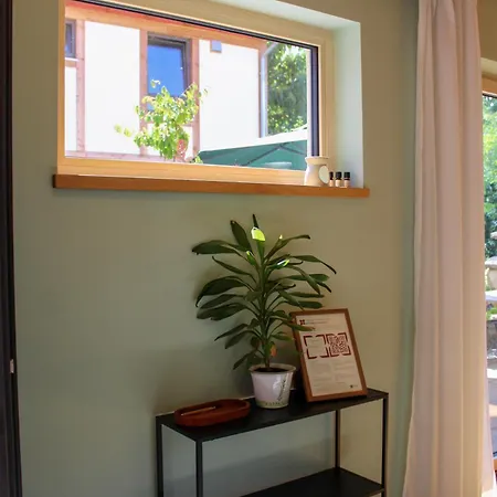 Prázdninový dům Amber Ferienhain - 'kirsche' Mit Verwunschenem Garten & Privater Sauna *